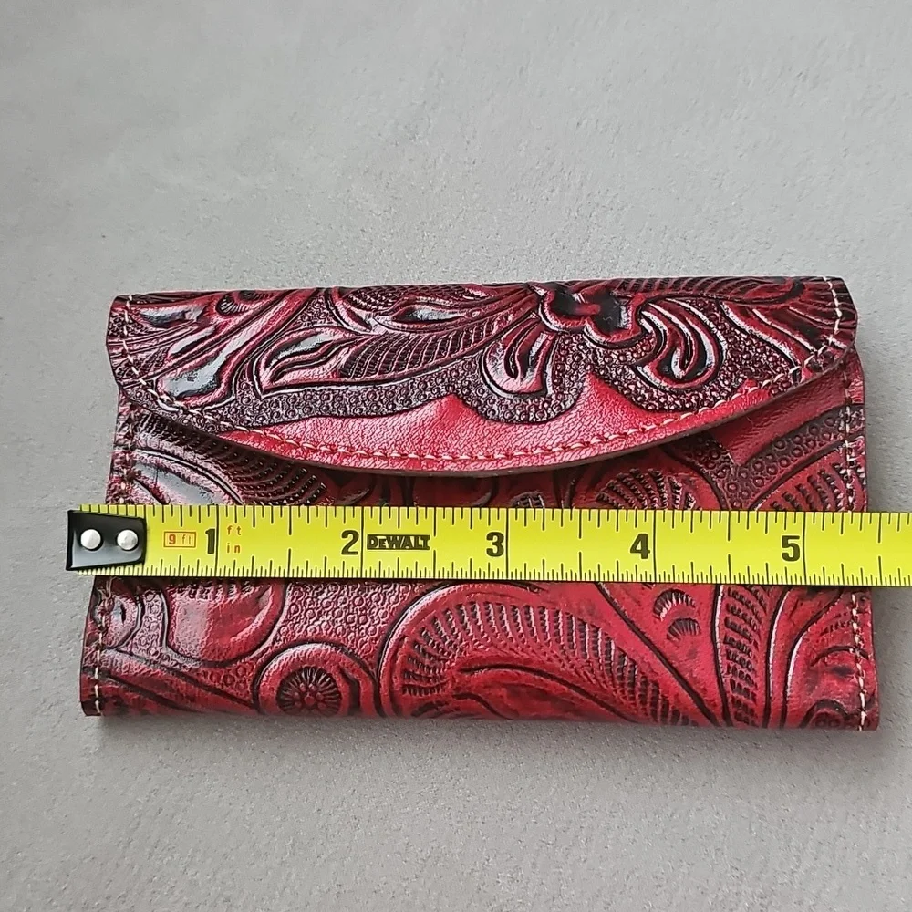 None removable wallet brand